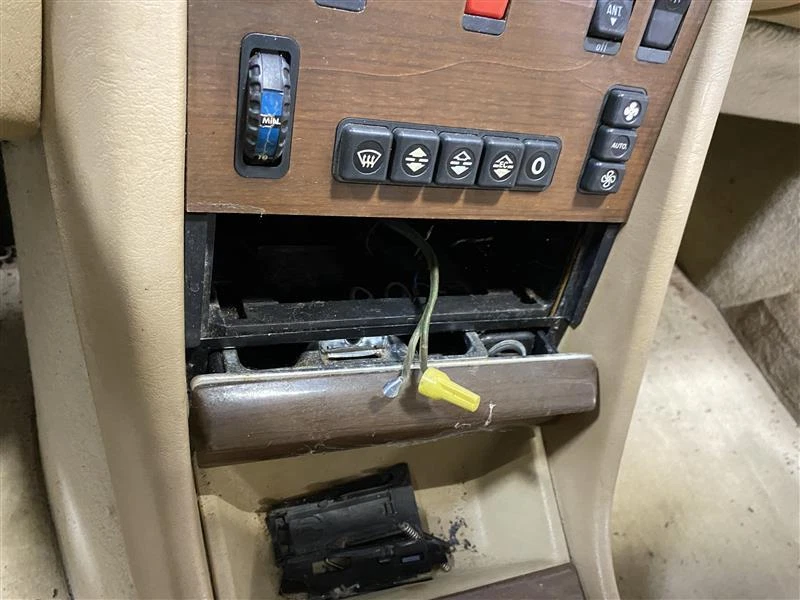 Used Distributor fits: 1988 Mercedes-benz Mercedes 420 107 Type 560SL Grade A - Image 3 of 4