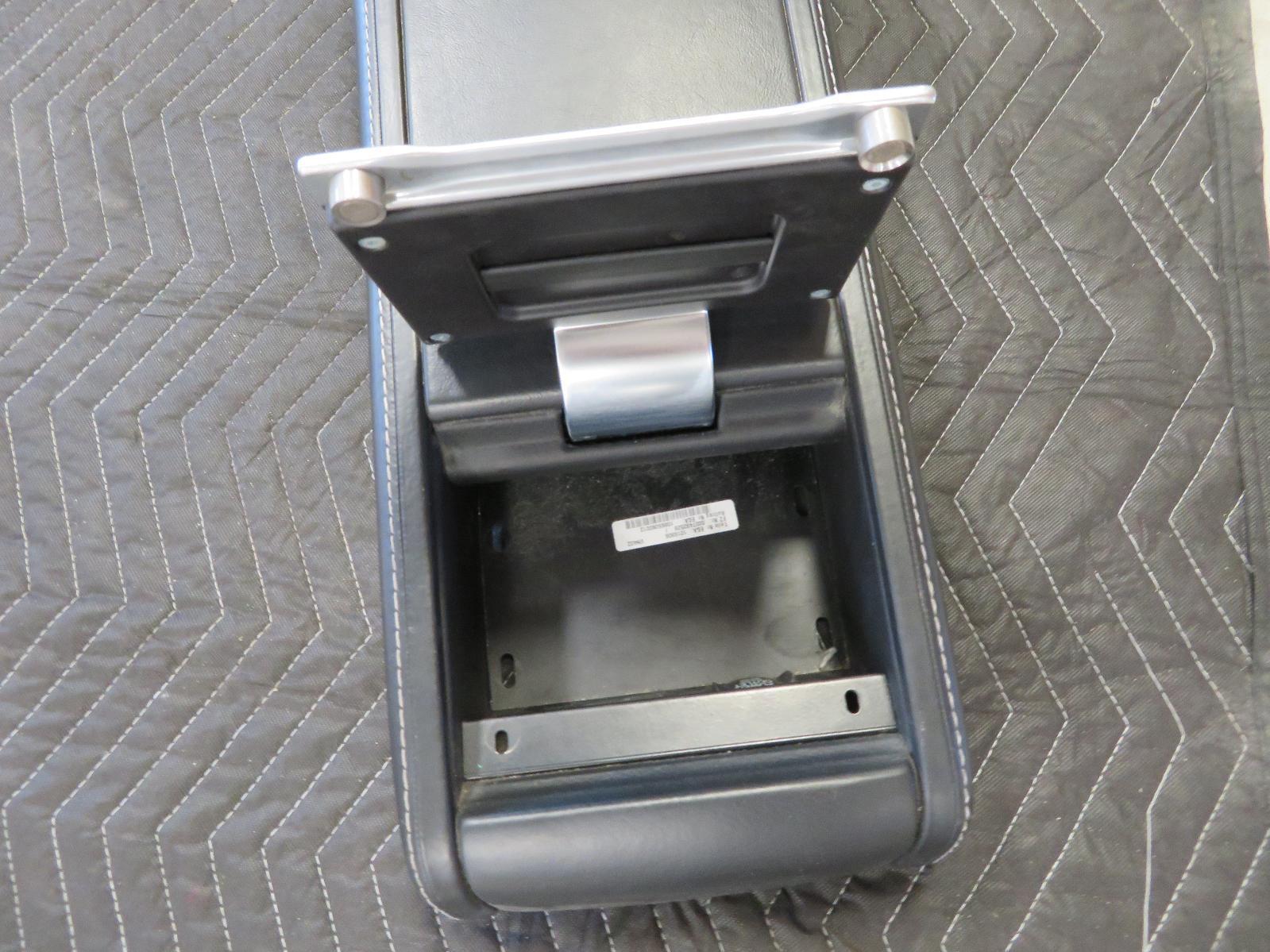 2012 ASTON MARTIN RAPIDE CENTER CONSOLE ASSEMBLY OEM AD43-044K89-AA; AD4304585AA