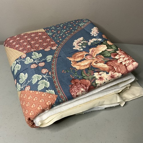 Vintage Fabric Panel Floral Star Burst Cotton Started Quilt 3 Layers 35 x 43 - Picture 11 of 11