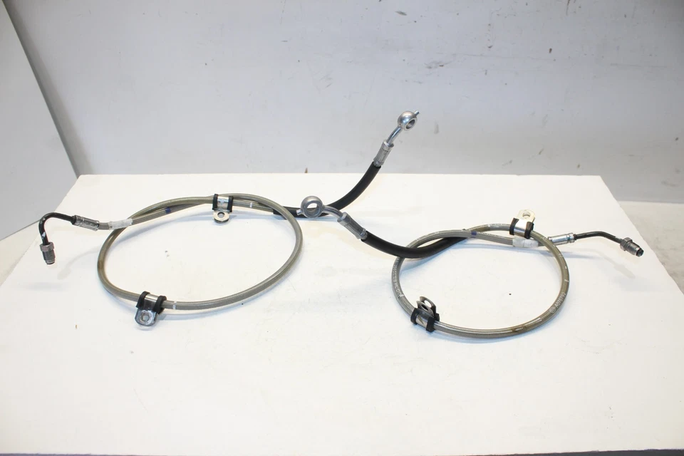 Manguera de freno delantera izquierda y derecha Can-Am Spyder RT-S 2013-2017 Foto 2 de 4