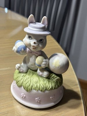 Vintage Flambro Easter Bunny Music Box Plays Here Comes Peter Cottontail