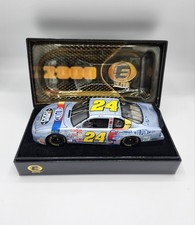 Jeff Gordon 24 Dupont NASCAR 2000 Elite Monte Carlo 5,134/7,500 1:24 Diecast