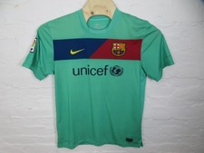 Nike FC Barcelona Jersey Mens Large Green Gerald Pique #3 2010-2011 Away Soccer
