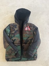 Nike Air Jordan Jacket Green Camo Size M 10/12 Hooded Puffer Lined Full Zip