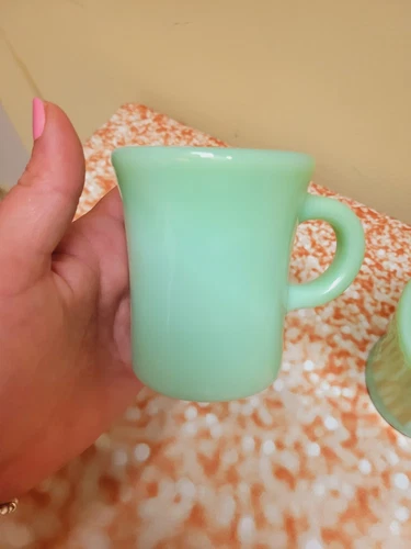 FIRE KING ANCHOR HOCKING JADEITE RESTAURANT THICK C HANDLE MUG SLIM CHOCOLATE