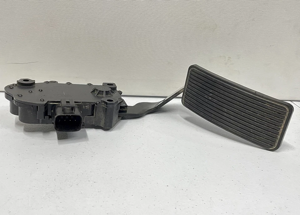 2005 06 2007 F250 Superduty ajustable pedales combustible y freno 6,0 L Ford Super Duty Foto 4 de 4