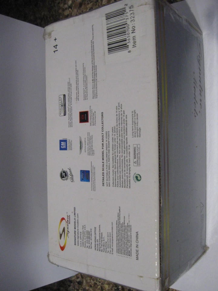 1950 Mercedes-Benz 170S  - 1:32 Scale - Signature Models Die Cast OPEN BOX - Image 4 of 4