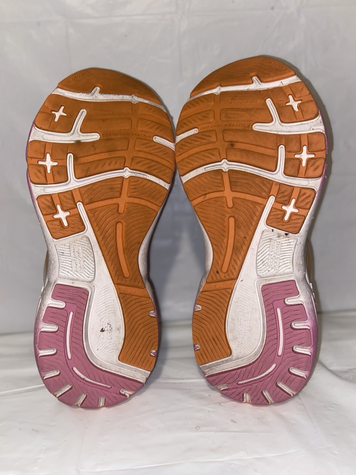 Size 8.5- Brooks Adrenaline GTS 23 White Sand Fuchsia W thumbnail 8