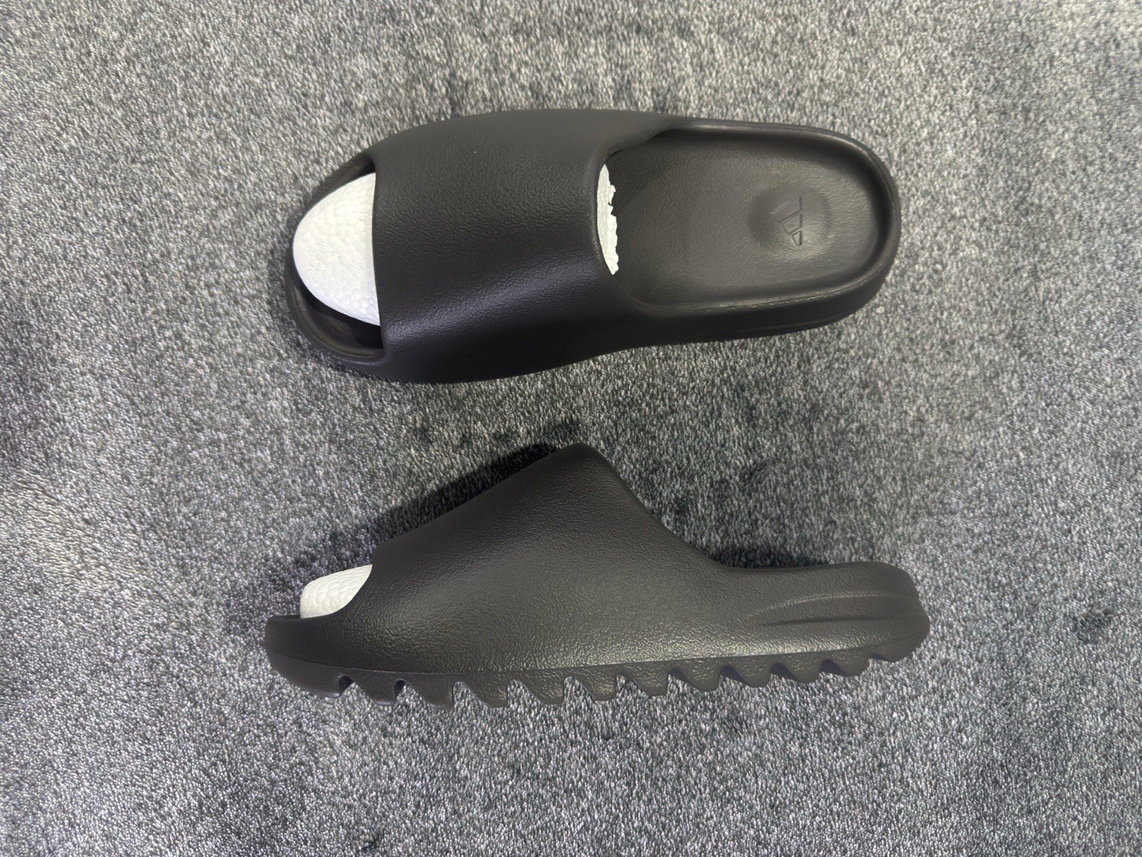 Yeezy Slide Black Men's Lightweight Rubber Sandals US Size 10 thumbnail 3