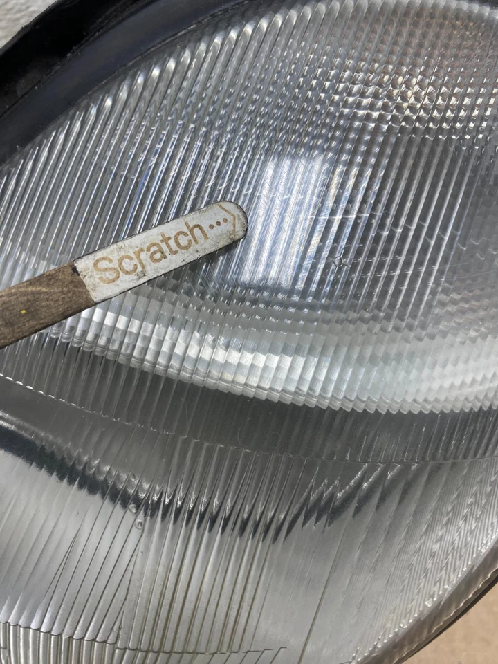 2001-2004 Mercedes-Benz C Class Halogen Left Driver Headlight Oem U6659 DW - Image 4 of 4