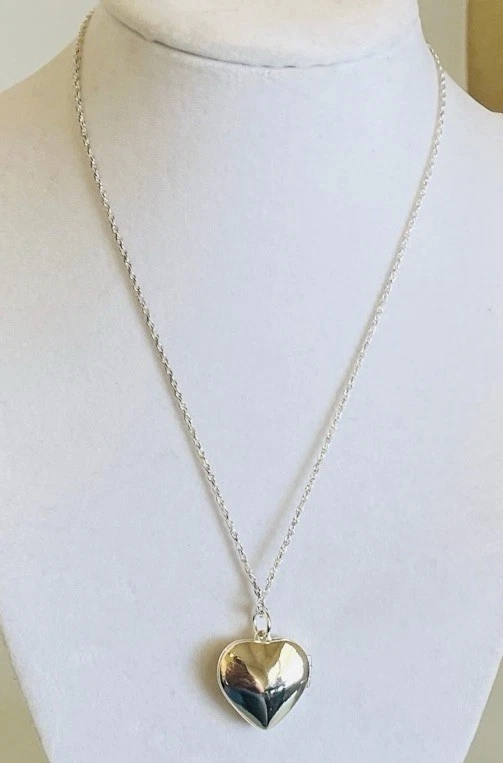 Vintage Avon 80s Silver Toned Heart Locket Necklace Rhinestones - Image 3 of 4