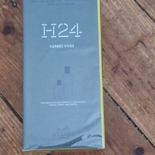 HERMES H24 HERBES VIVES  VAPORISATEUR DE VOYAGE ET 200ml + 30ml EDP RECHARGE 