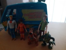 Scooby Doo the Mystery Machine Van and Figures Bundle