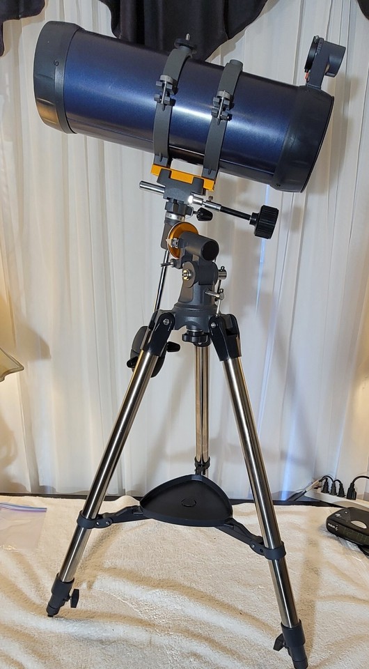 Celestron AstroMaster 114EQ Telescope & Tripod eBay