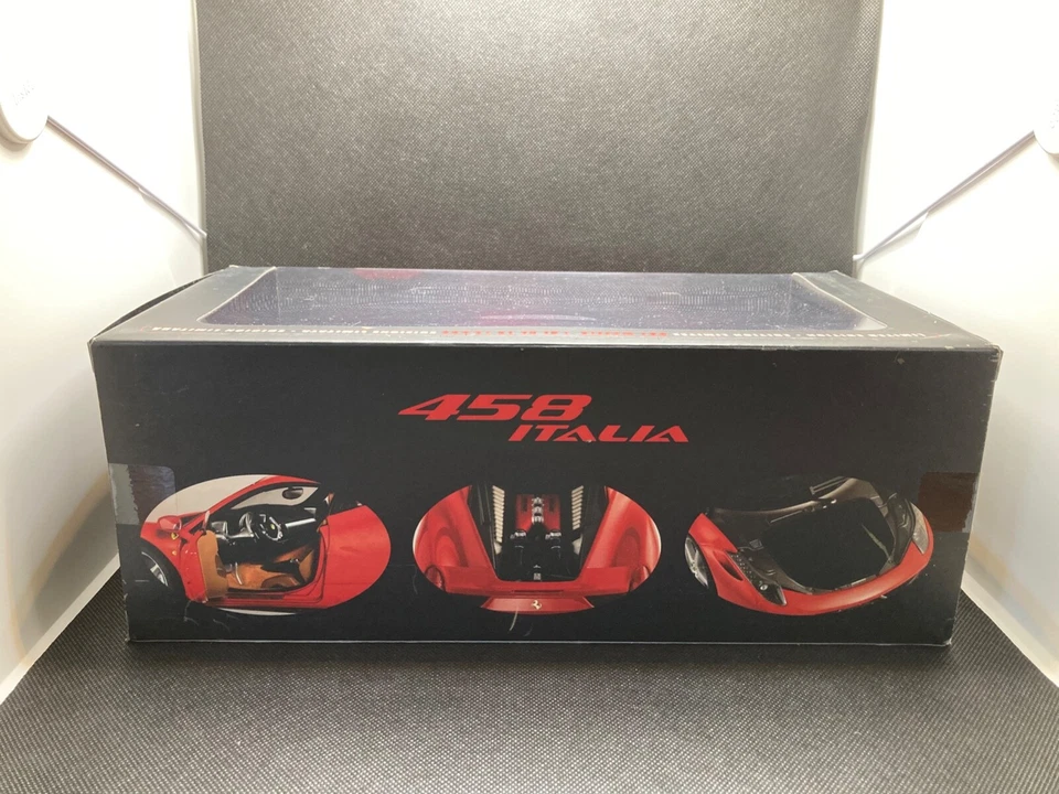 Hot Wheels Elite Ferrari 458 Italia P9893 scala 1:18 ottime condizioni - Immagine 2 di 4