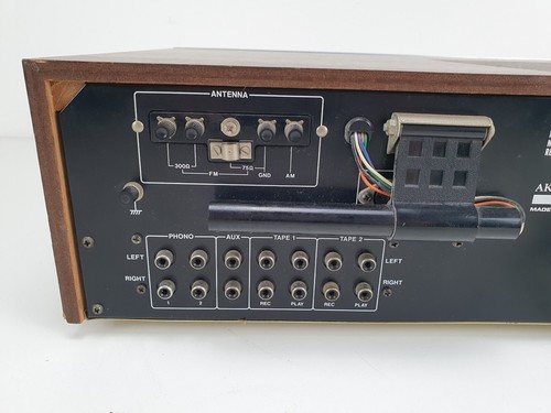 Akai AA-1050 Stereo receiver - 35w 4-16Ohm - Fully working - Picture 14 of 15
