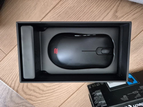 wireless gaming mouse