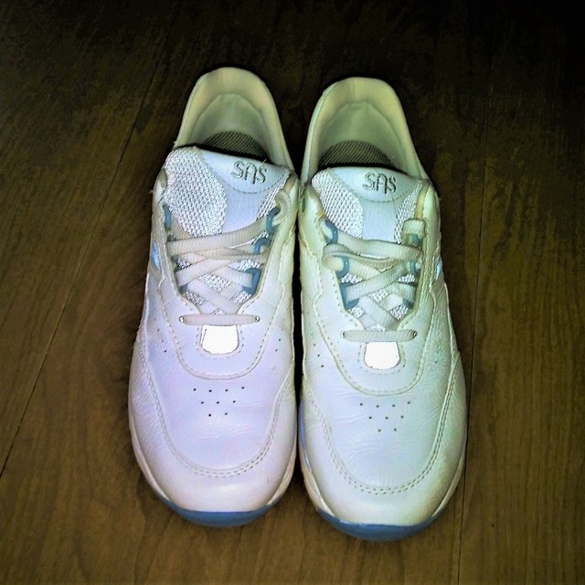 sas tennis shoes