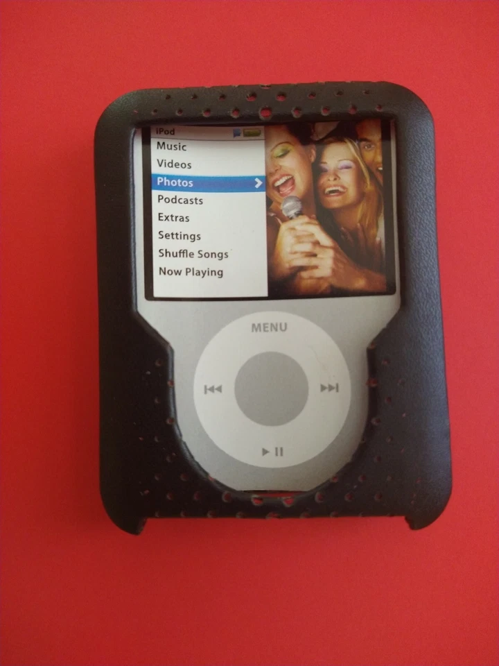 Capa dura de couro Belkin para iPod Nano F8Z285 marrom  - Imagem 3 de 4