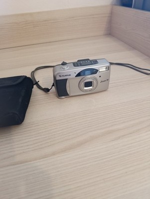 Fujifilm Zoom 70 35mm Kompaktkamera Autofokus Zoomobjektiv silber/schwarz Tasche