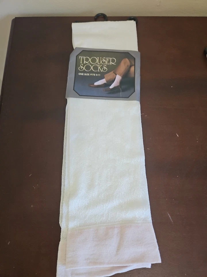 Vintage New In Package Trouser Socks 2 Pair Size 9-11 Unisex White & Off-White - Image 4 of 4
