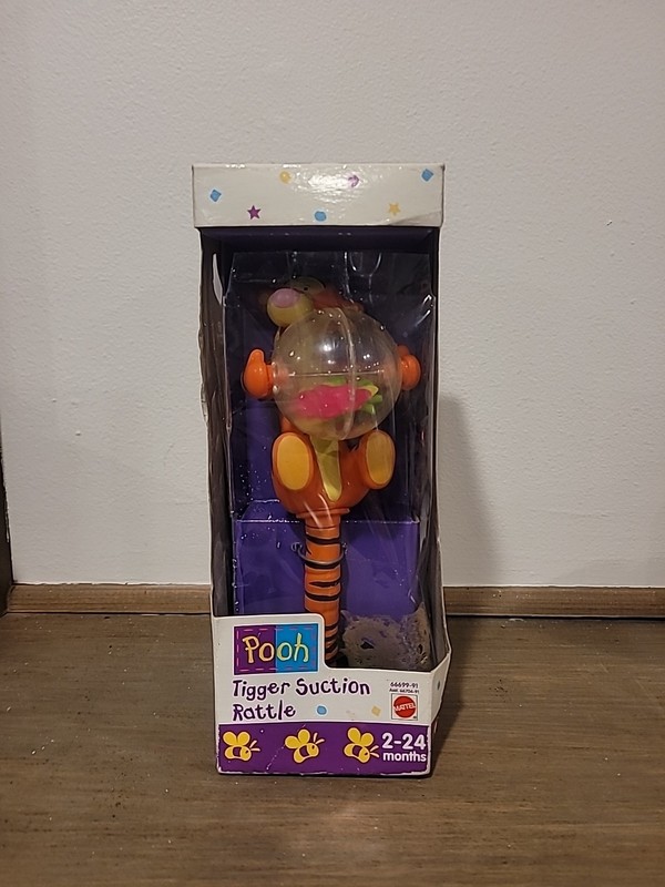 Vintage Winnie-the-Pooh Tugger Suction Baby Rattle NiB