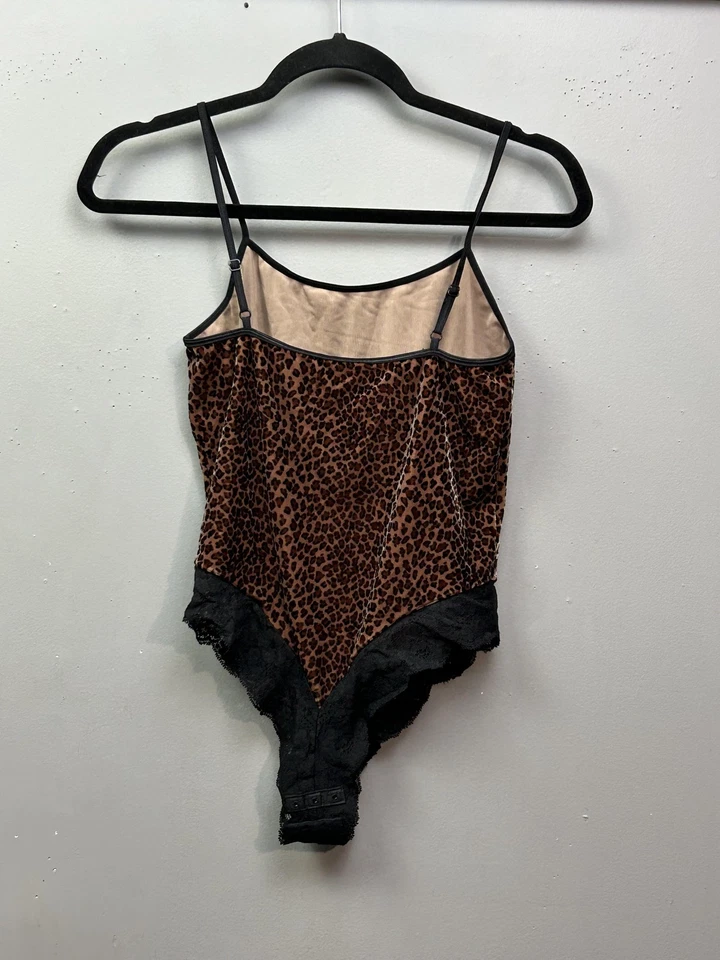Body vintage Victoria's Secret para mujer pequeño leopardo terciopelo encaje a presión años 90 Foto 2 de 4