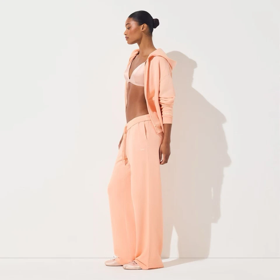 Skims French Terry Zip-Up Hoodie LIMITED EDITION Cantaloupe Size S. $94 MSRP. - Изображение 3 из 4