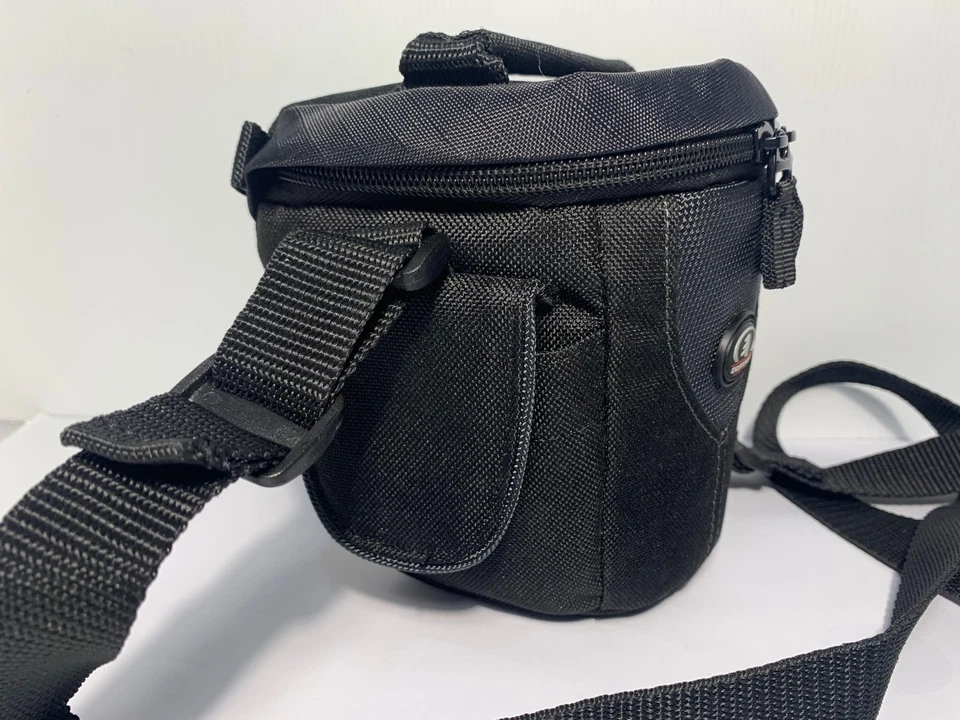 Camera Holster Case Tamrac Aero Zoom 20 #3320 in Black/Grey with Shoulder Strap - image 4 of 4