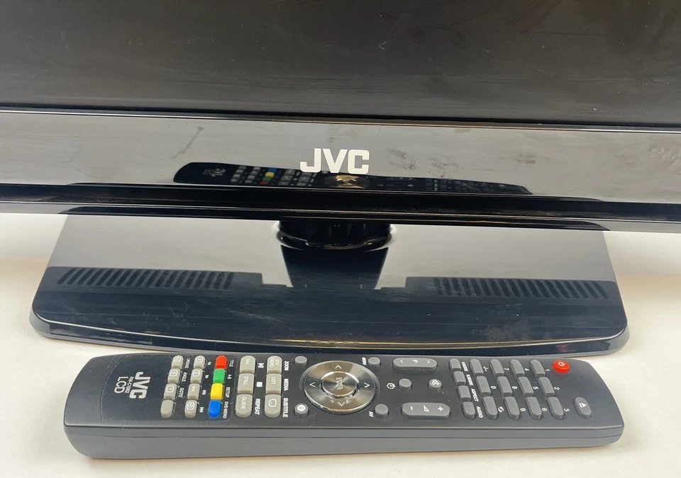 JVC LT-19DD1J LCD/DVD 19 Inch HD Ready TV with Remote *No Power Lead - Image 3 of 4