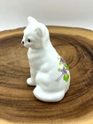 Vtg Fenton Cat Figurine Violets In Snow Hand Painted Sign Janet Milk Glass
