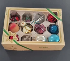 Lot Of 12 Miscellaneous Christmas Ornaments Bulbs Assortment