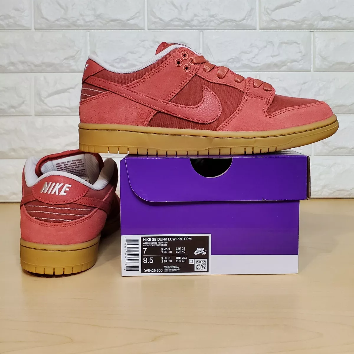 Nike SB Dunk Low Pro Adobe Mens Size 7 / Womens Sz 8.5 Brick Red Gum DV5429-600