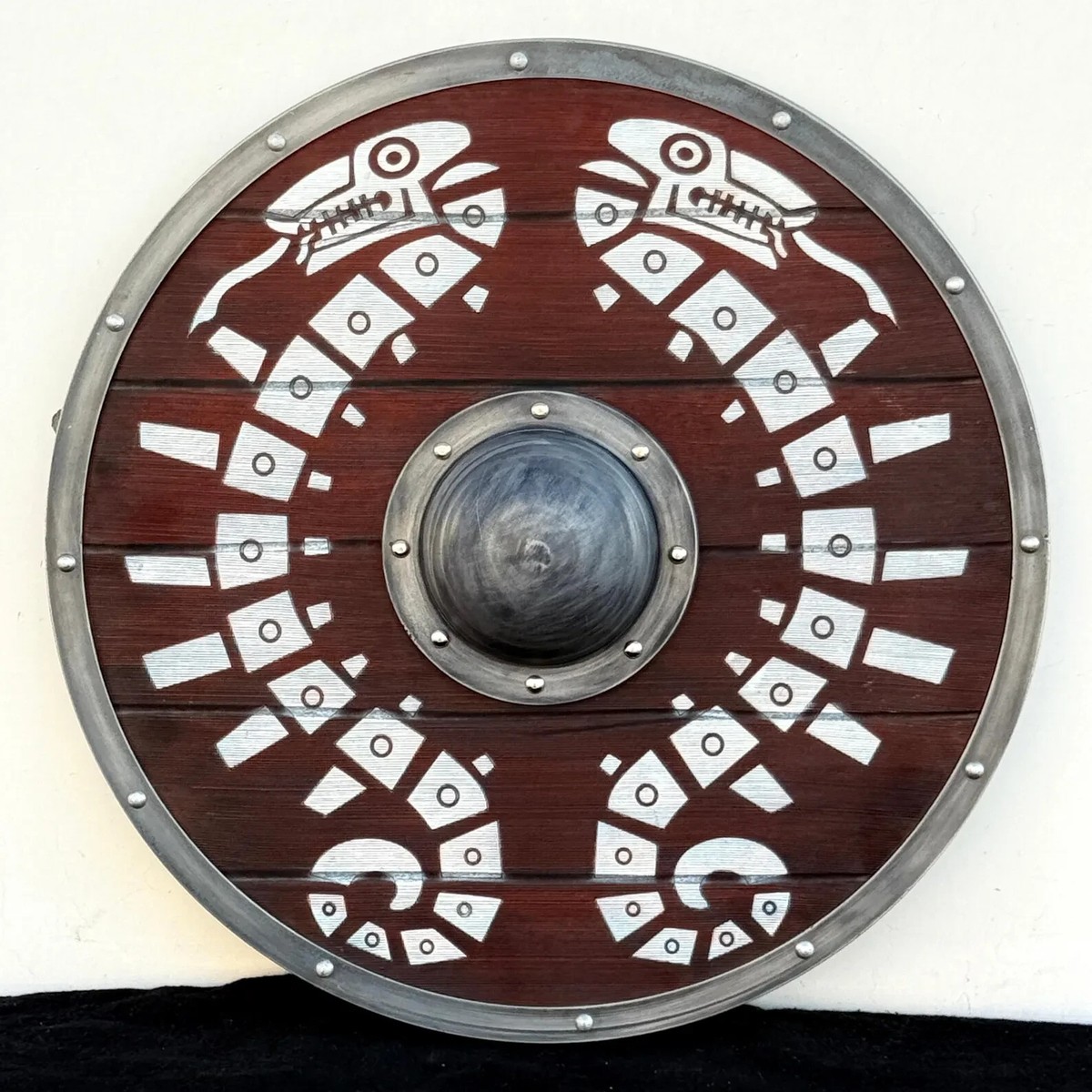norns shield (ver. 210330) 完成品 シールドのみ Wooden Viking Shield | Authentic Battleworn Zelda Traveler's