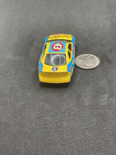 Hot Wheels Solute to Petty Series 2001 Dodge Intrepid Cheerios #43 NASCAR EC - Picture 4 of 4