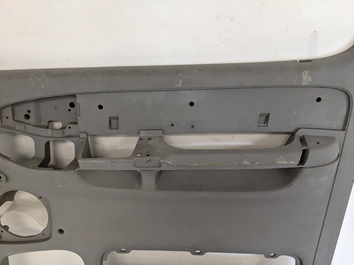 欄間 Damaged Freightliner Columbia RH Inner Gray Door Panel -P/N A18