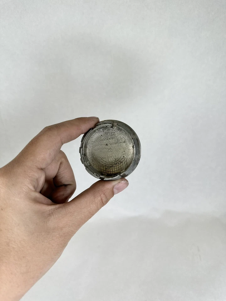 ⭐️ Tapacubos central cromada Jeep Compass Liberty KK Wrangler 2007 OEM 52090401AB Foto 3 de 4