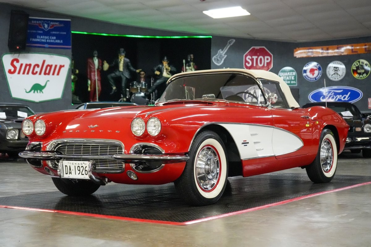 1970 Yellow Chevrolet Corvette   | C3 Corvette Photo 10