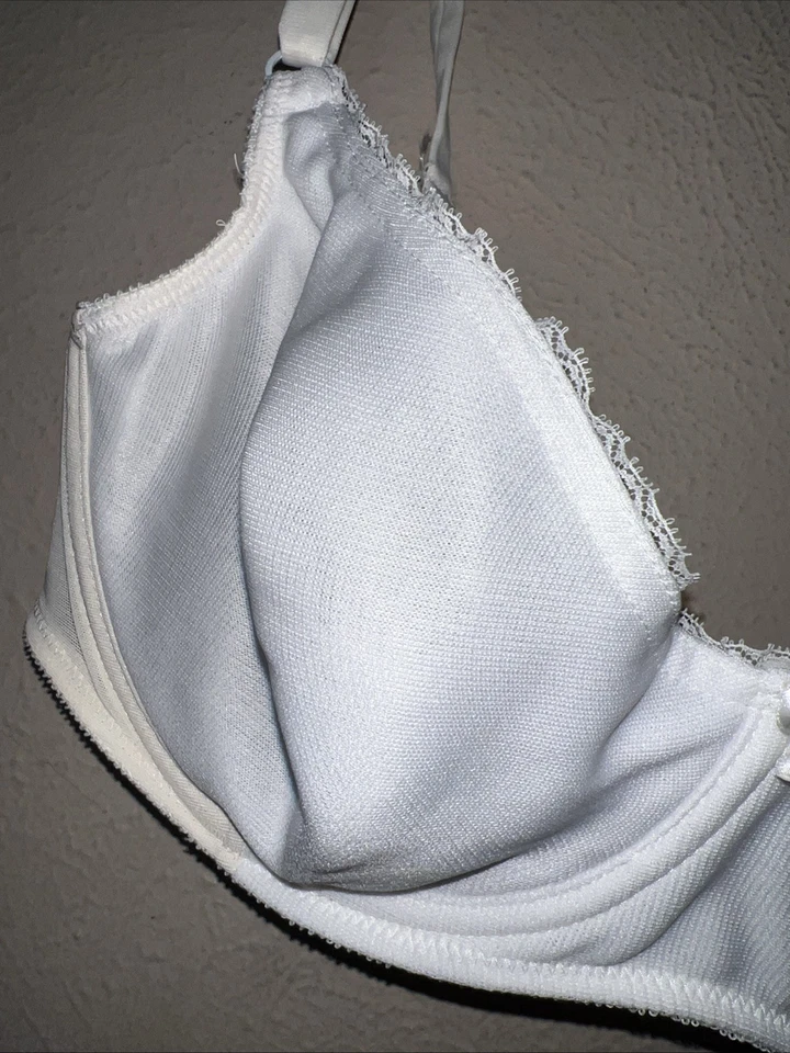Vintage Vanity Fair SZ 38B Cup Bra Underwire 80’s Made USA White 2 Tone - Image 3 of 4