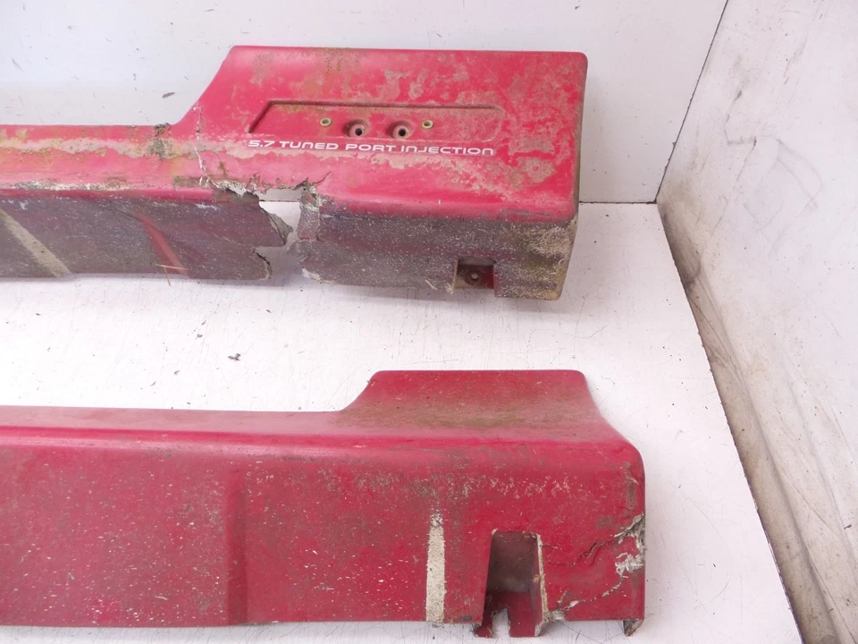 Par de efectos de suelo basculante lateral Camaro 85-90 GM original debajo de la puerta Foto 2 de 4