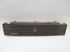 Calandre Renault R9