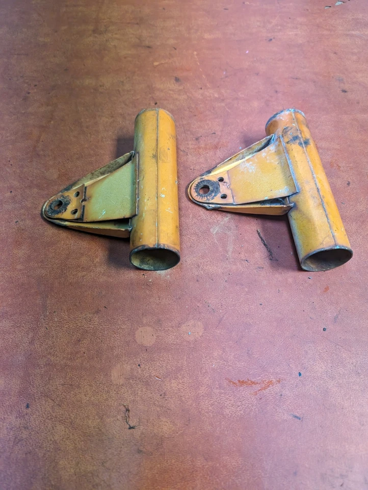 YAMAHA DT1 DT2 DT3 DT 250 RT1 RT2 RT3 360 DT250 DT360 FAROS MONTAJE OREJAS Foto 3 de 4