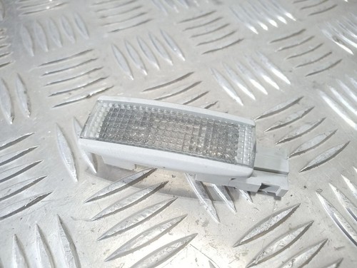 Volkswagen PASSAT B5.5 2001 Sonstige Leuchte Innenraum 3B0947113 UST93825