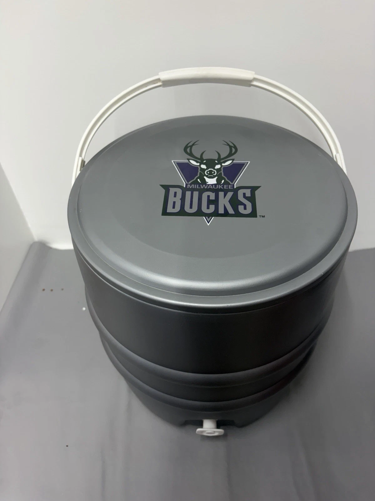 Milwaukee Bucks Portable 5 Gallon Cooler Jug Sports Drink Dispenser NBA W Spigot