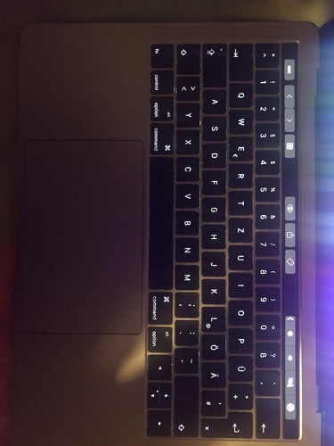 MacBook Pro A1706 – Space Grau – i7 / 16GB / 512GB SSD - Photo 2/13