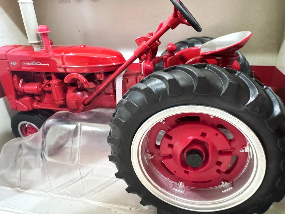 CaseIH Farmall 200 diecast 1/16 Foto 3 de 4