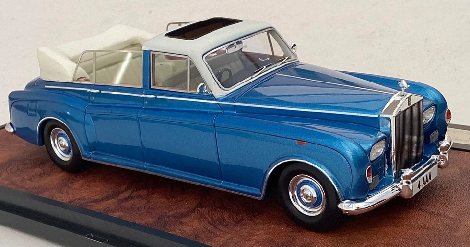 Matrix Models 1973 Rolls Royce Phantom VI Landaulette Blue/White - Image 4 of 4