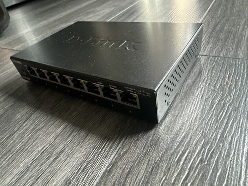 D-Link DGS-1008P 8-Port Gigabit Unmanaged Desktop Switch - Photo 4/7