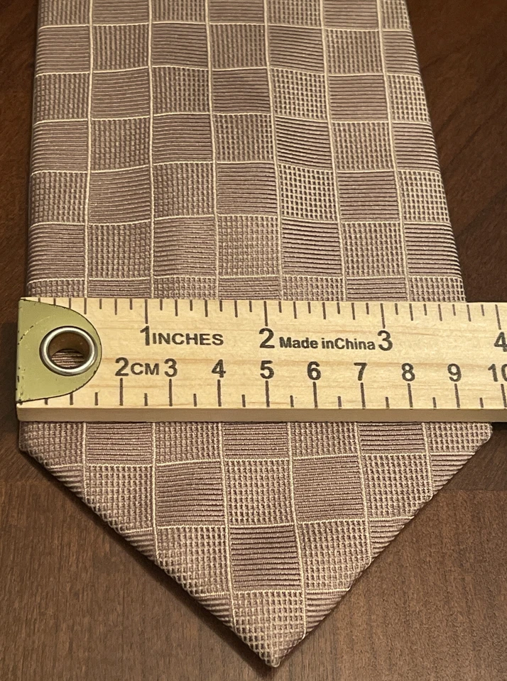 Axcess Hand Made 100% Silk Men’s Neck Tie Made In China - Image 4 of 4