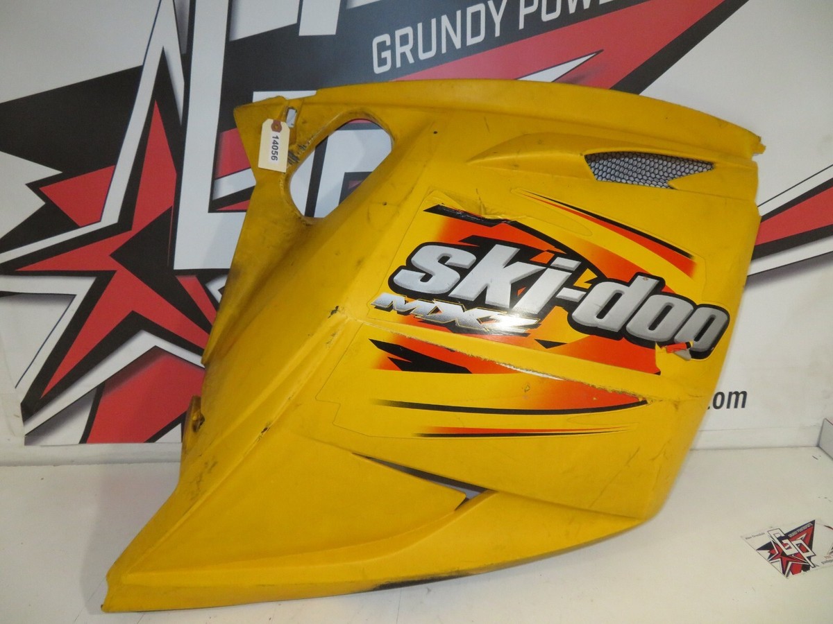 キャンセルパネル Ski-Doo - 2003 MXZ Rev 800 Side Panel Yellow RH | 517302925